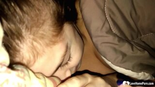 Тој се разбуди на неговиот stepdaughter цицање неговиот кур, и тој не се жалат. Тој се разбуди на неговиот stepdaughter цицање неговиот кур, и тој не се жалат.